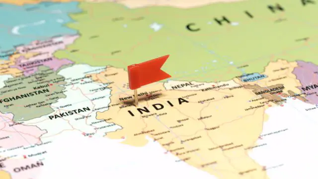 Red flag pin on India map, highlighting location.